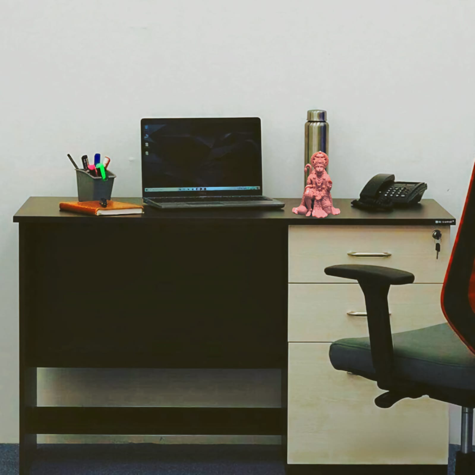 Office decorative item